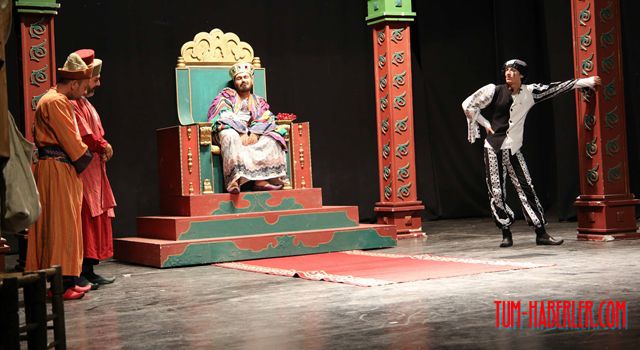 Adana Şehir Tiyatrosu sezonu açıyor