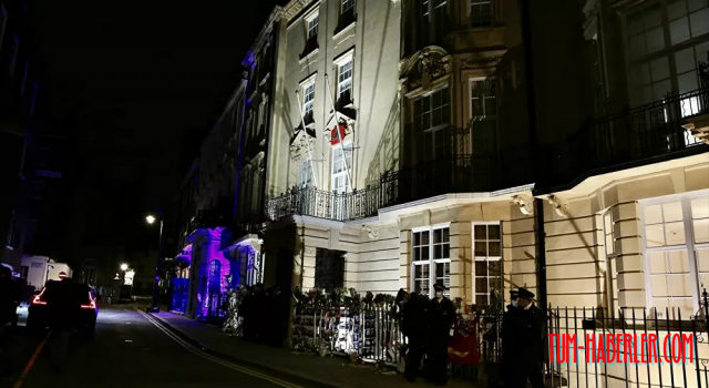 Myanmar'ın Londra Büyükelçisi darbeyi desteklemediği için elçilik binasına alınmadı