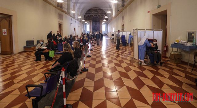 İtalya'da son 24 saatte Kovid-19'a bağlı 429 can kaybı