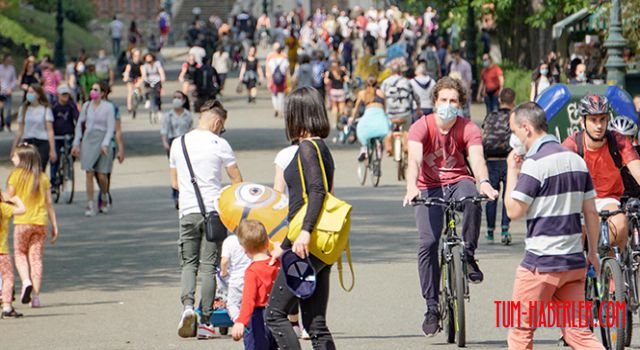 İtalya'da son 24 saatte 13 bin 158 yeni vaka