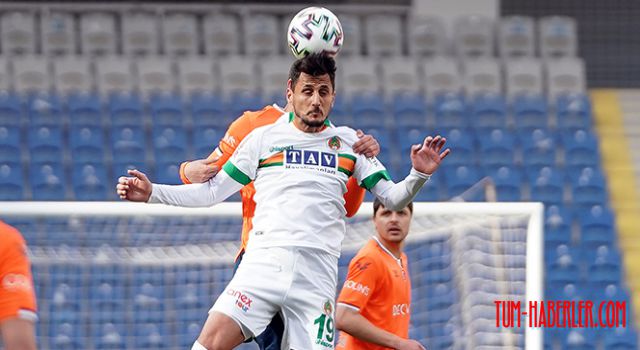 Başakşehir ile Alanyaspor puanları paylaştı