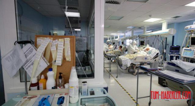 İtalya'da son 24 saatte 5 bin 948 yeni vaka