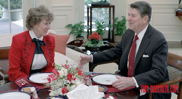 Reagan'ın danışmanı Suzanne Massie Rusya'ya iltica ediyor