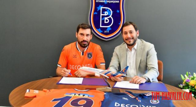 Başakşehir, Şener Özbayraklı'yı kadrosuna kattı