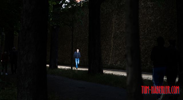 İngiltere'de son 24 saatte 24 bin 248 vaka