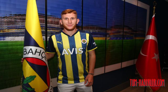 Fenerbahçe'de Burak Kapacak'ın lisansı çıktı