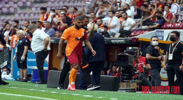 Taraftarlardan Yedlin ve Babel'e protesto