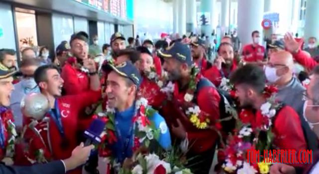 Ampute Futbol Milli Takımı'na coşkulu karşılama