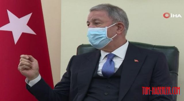Bakan Akar, bahriyelilerle bir araya geldi