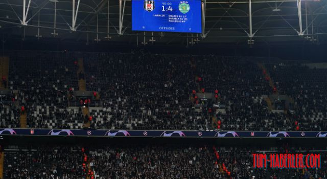 Beşiktaş taraftarından maç sonu destek