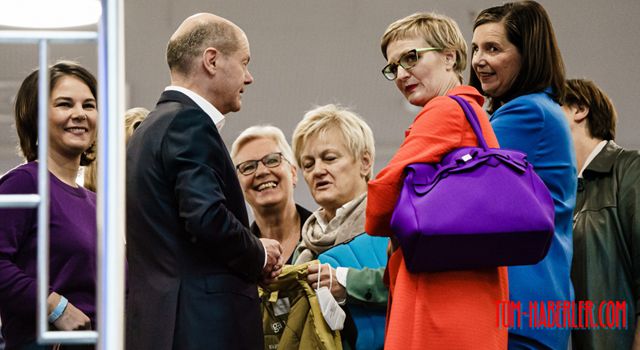 Almanya'da resmi koalisyon görüşmeleri başladı