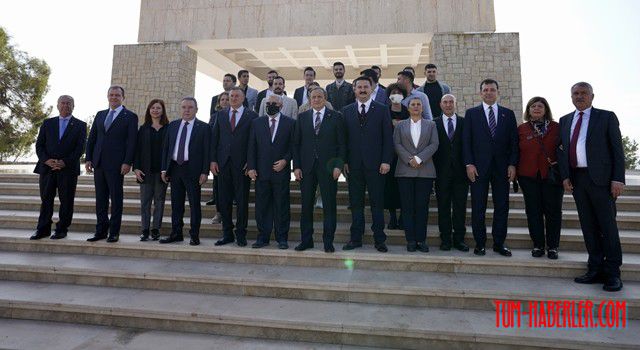 CHP'li Büyükşehir Belediye Başkanları Kıbrıs'ta