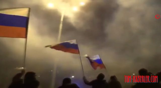 Putin'in kararının ardından Donbass'ta havai fişekli kutlama