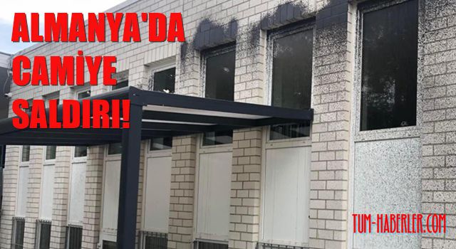 Almanya'da camiye boyalı saldırı