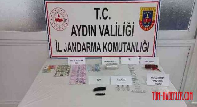 Jandarma uyuşturucu tacirlerini suçüstü yakaladı