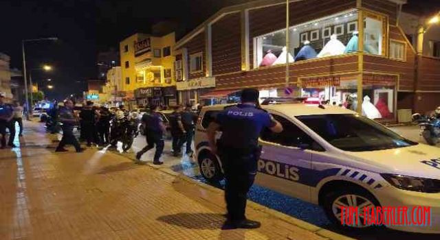 Düğünde silahlı ve bıçaklı kavga: 2 yaralı