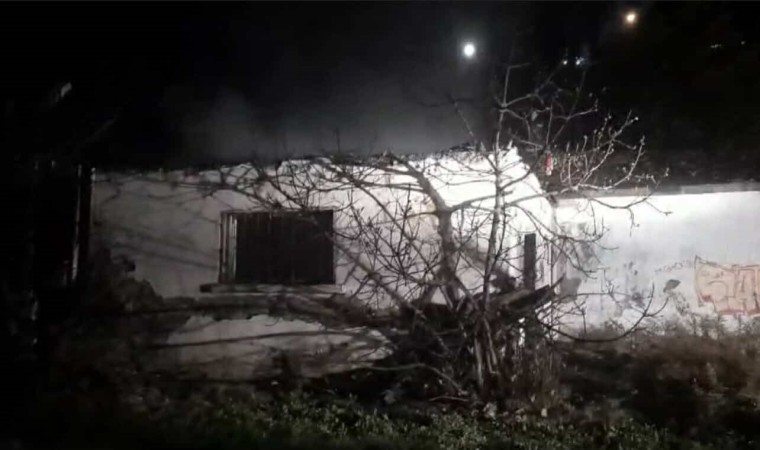 Osmaniye’de tarihi köy enstitüsünde çıkan yangın söndürüldü