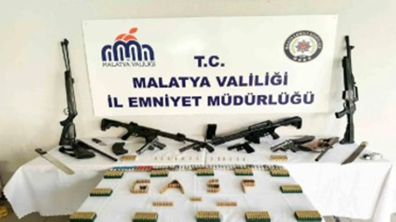 Sosyal Medyada Silah Paylaşımı Yapan 29 Kişi Gözaltına Alındı