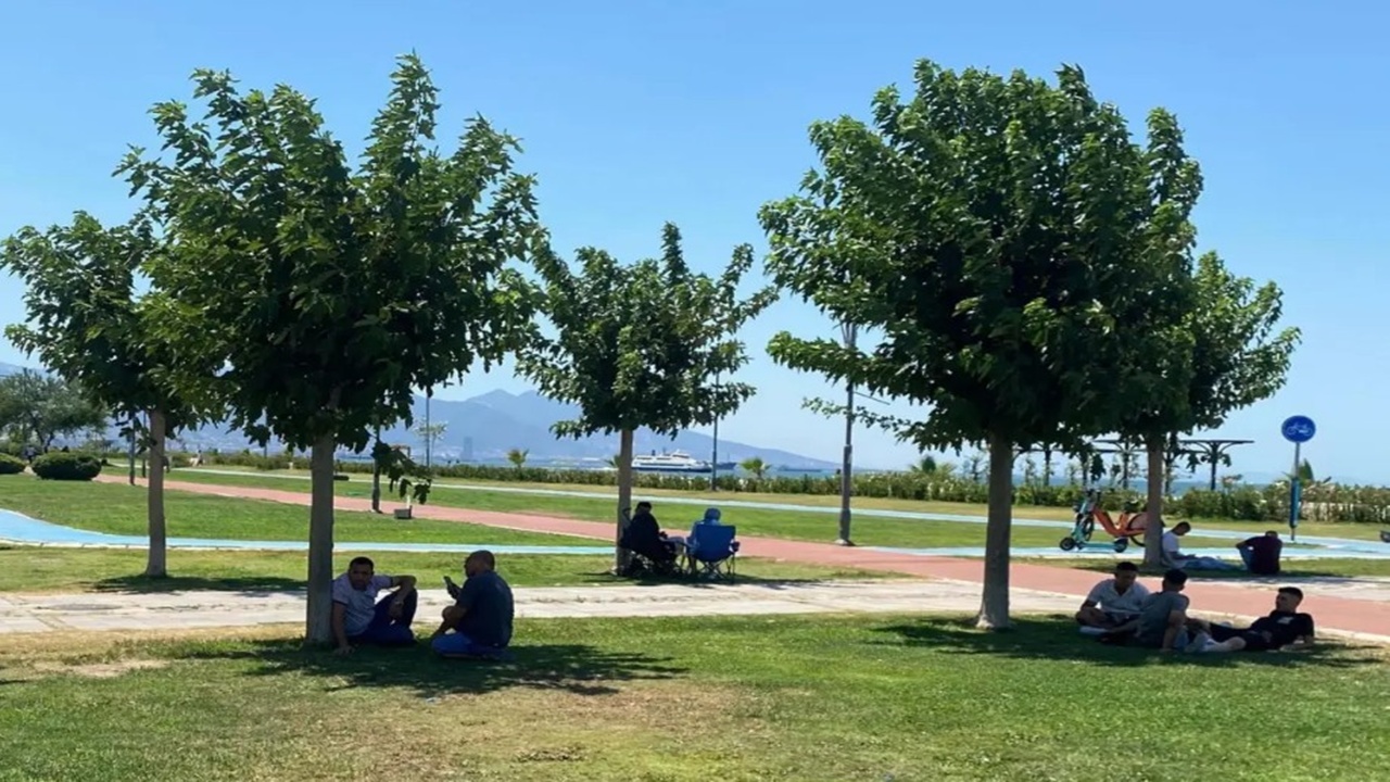 İzmir'de Temmuz Ayı Sıcaklık Rekoru Kırıldı