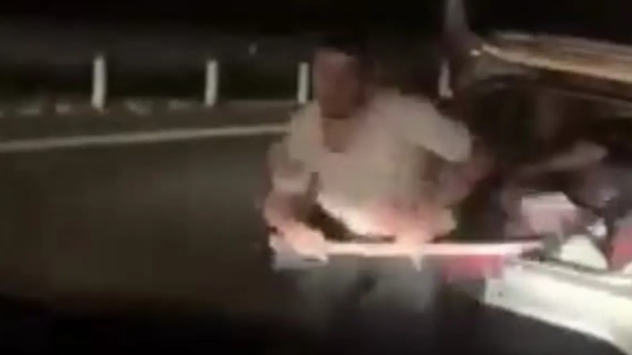 Kan donduran baltayla saldırı anı kamerada