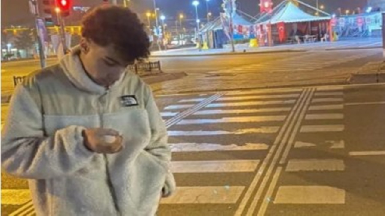 Kırşehir’de Bıçaklı Saldırı! 18 Yaşındaki Genç Hayatını Kaybetti