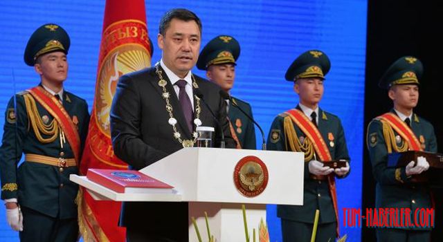 Kırgızistan Cumhurbaşkanı Caparov göreve başladı